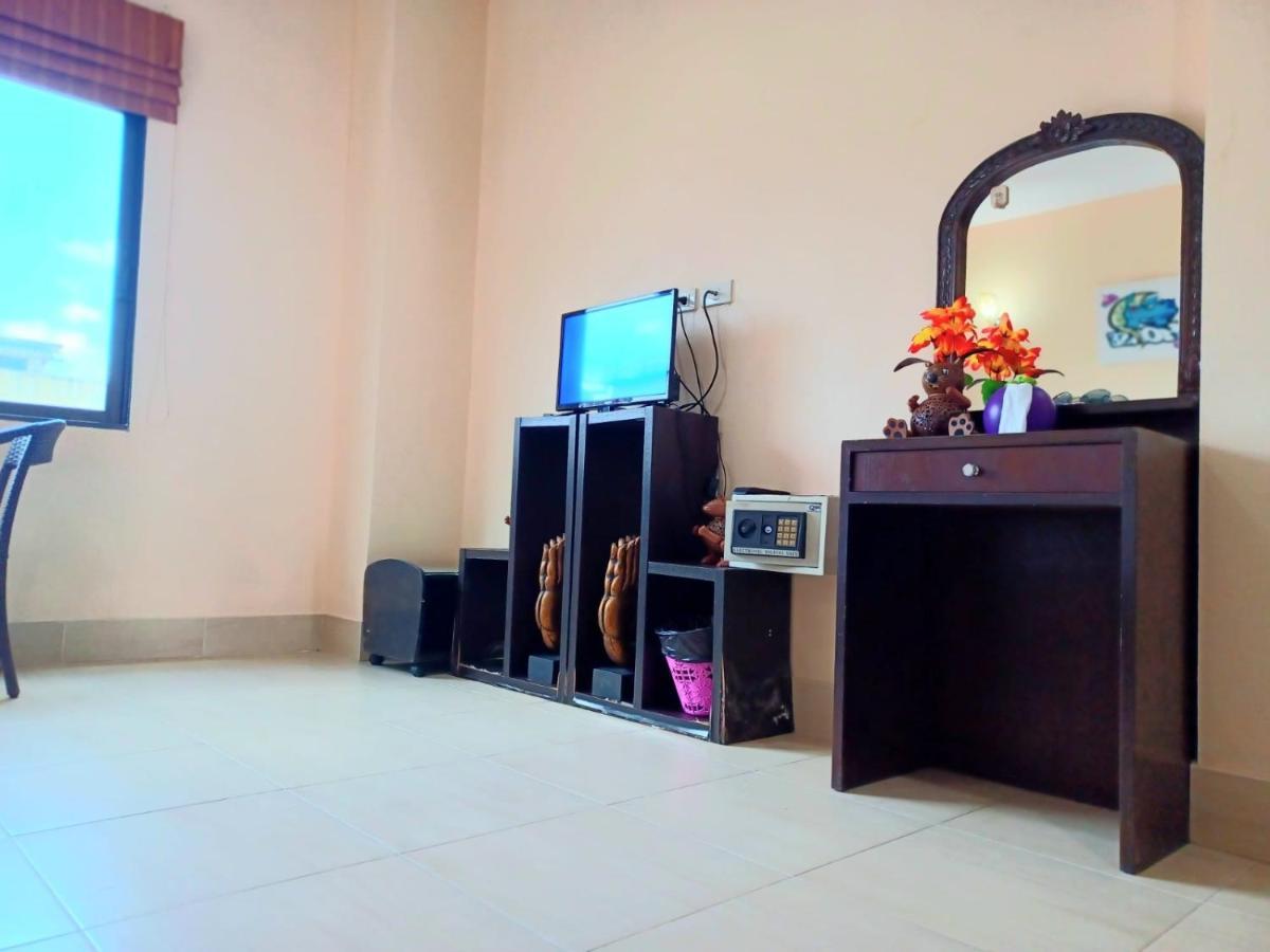 Happy Holidays Hotel Patong Exterior foto